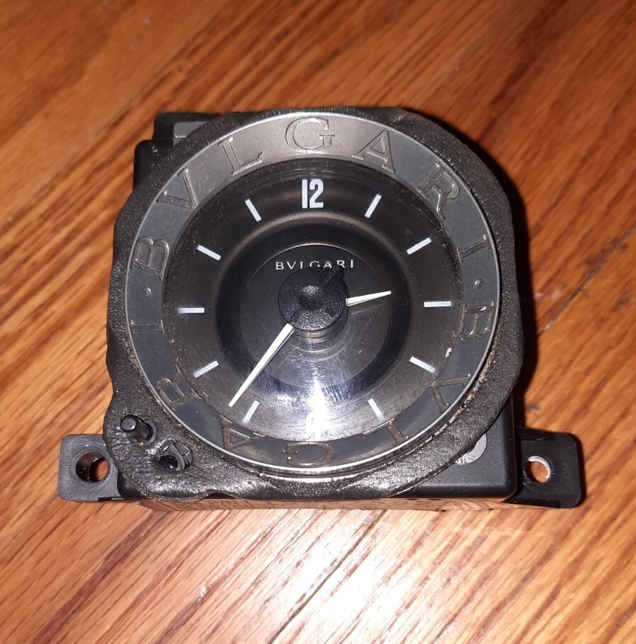 エスカレードESV 2004 ブルガリ時計ブルーLED Escalade Clock – Vault