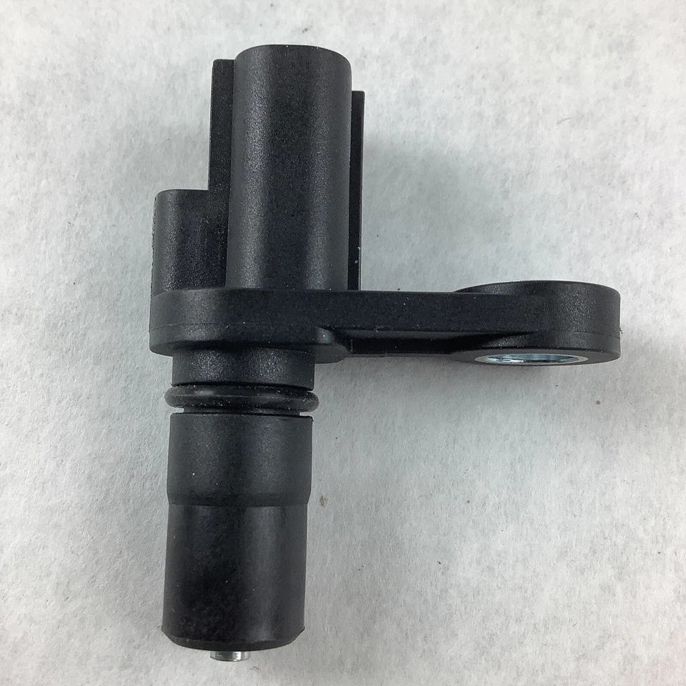 Vehicle Speed Sensor Rear/Left Original Eng Mgmt VSS63 - Image 3 of 3