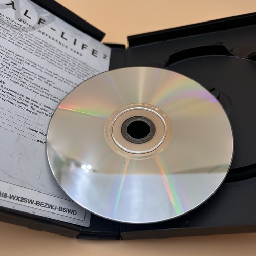 Half Life 2 PC DVD-ROM w/Install Key Card - Picture 3 of 4