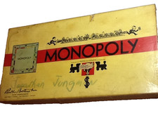 VINTAGE MONOPOLY GAME YELLOW BOX ERA 1940-1950'S HAS 2 BOARDS ALL PIECES 031226A