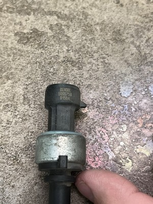 Bendix   Air  Pressure  Sensor    5005758   9150A   **Ready To Ship**