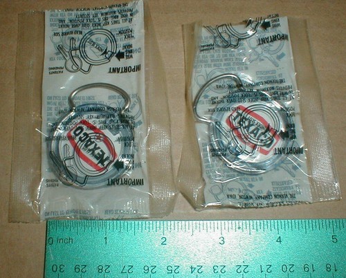 2 Cliff's Texaco Gas Service Station Beach ND North Dakota Keychain Keyring lot- - Picture 4 of 4