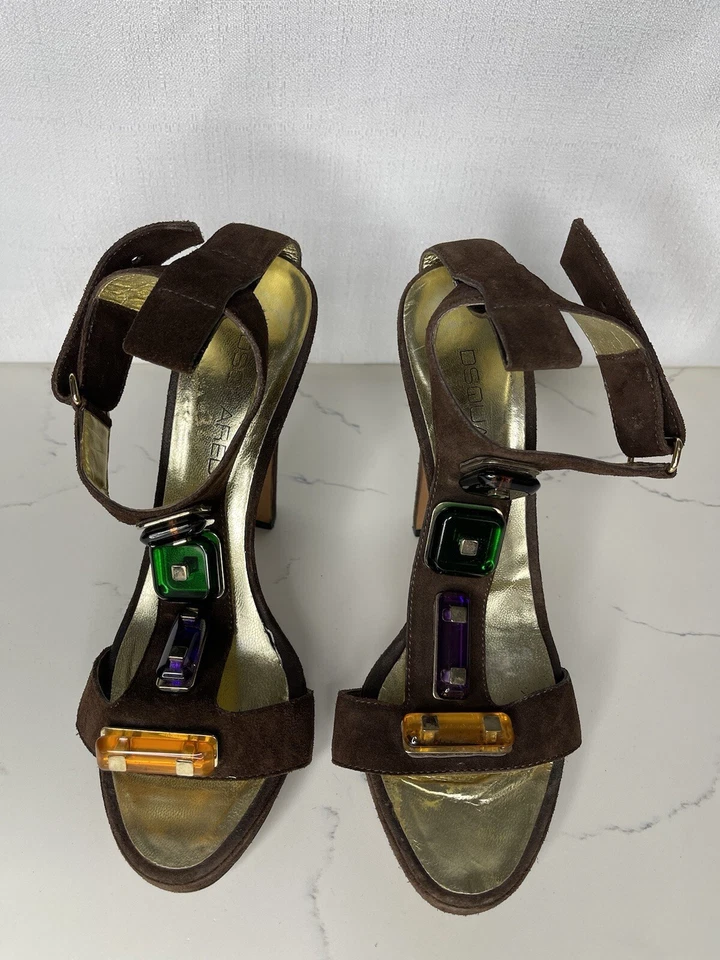 Saltos femininos DSQUARED2 com joias tamanho 38 - Imagem 4 de 4