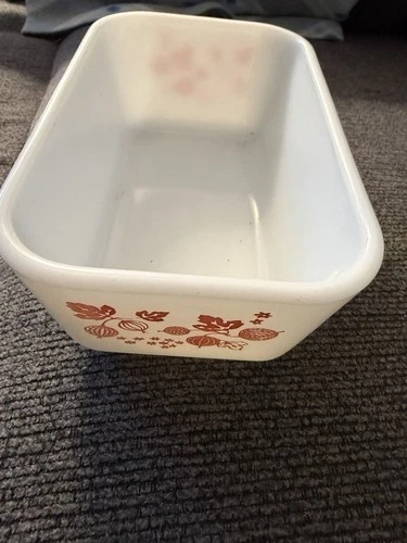 Vintage Small Pyrex Pan
