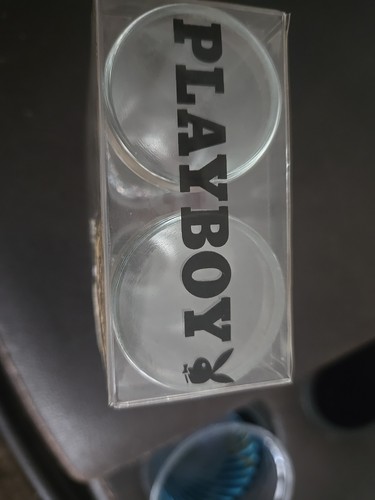 2 PLAYBOY 4” SHOT GLASSES WITH RHINESTONE & GLITTER BUNNY ACCENTS NEW IN BOX - Picture 6 of 9