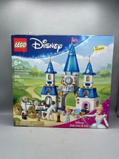 Lego 43275 DISNEY Cinderella's Castle  Horse Carriage Building Toy READ 