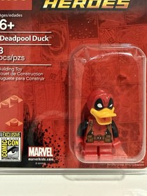LEGO SDCC COMIC CON 2017 DEADPOOL DUCK MINIFIG WITH EXTRA BLISTER PACK BOX & PIN