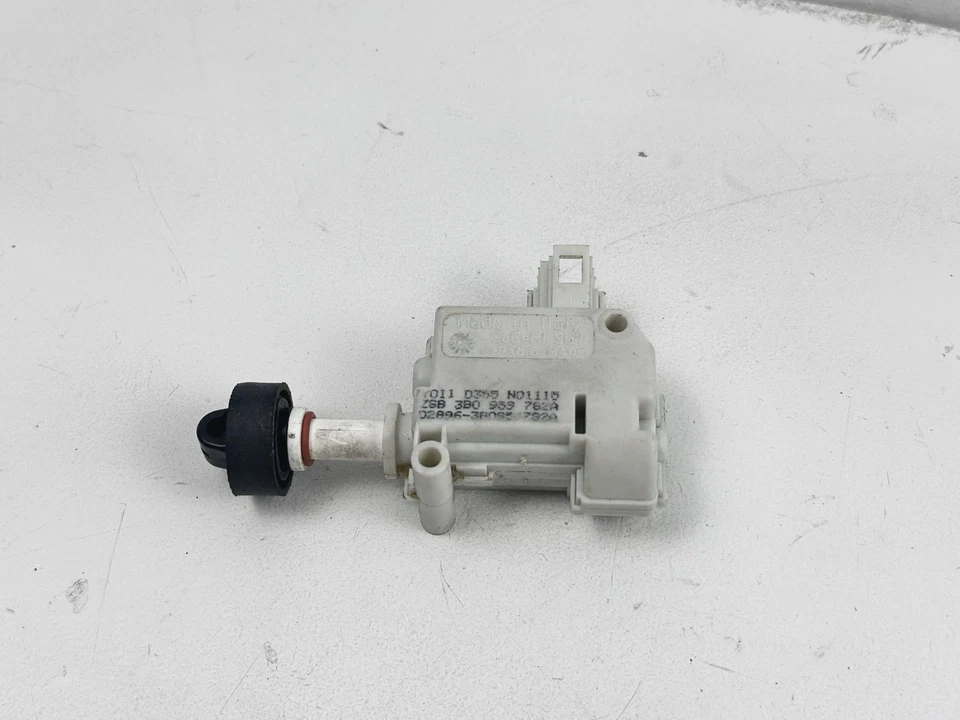 ZSB3B0959782A GLOVE BOX LOCK ACTUATOR  for AUDI  A6 VW 2005-2011 - Image 2 of 4