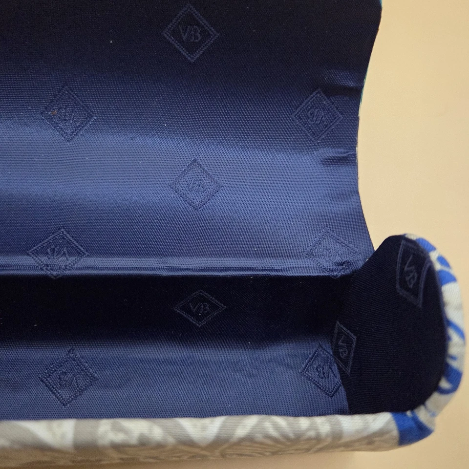 Vera Bradley Authentic Hard Magnetic Eyeglass Case Flip Travel Floral Blue Lilly - Image 4 of 4