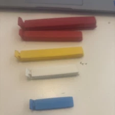 Pampered Chef Twixit Bag Clips 6 Count Blue Yellow Red White Assorted Sizes EUC