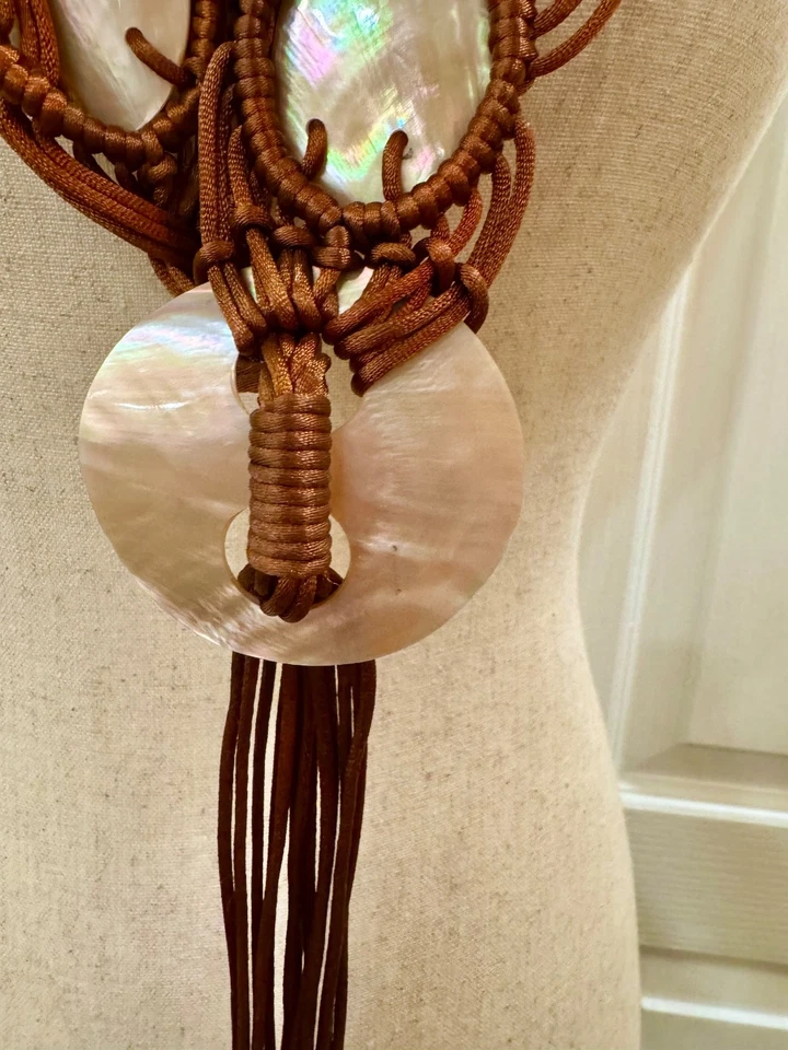 **Rare** Woman's Med Belt, Mother of Pearl Shells & Copper Poly-Silk Macrame' - Image 3 of 4