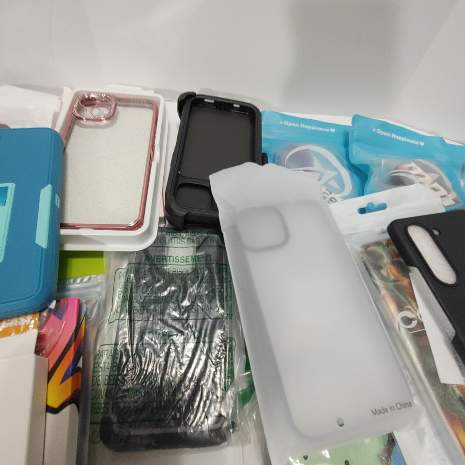 Wholesale Lot Small Store Inventory Cellphone / Headphone Cases