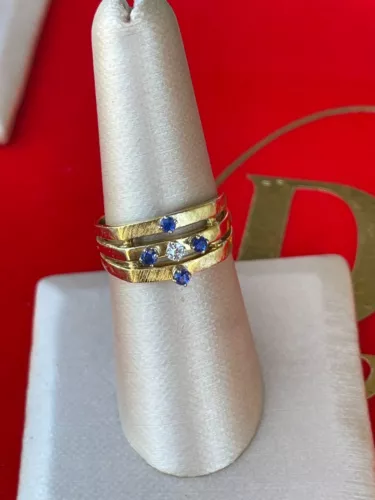 18k Sapphire & Diamond Ring