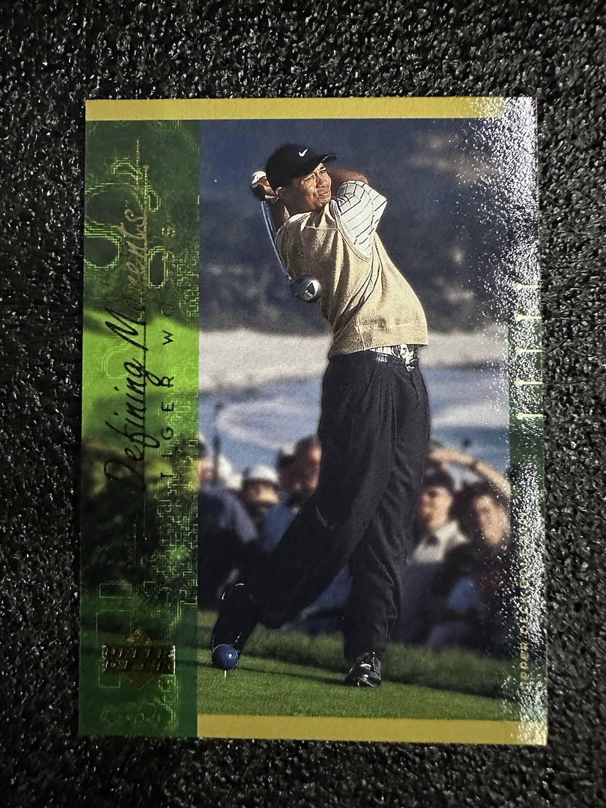 2001 Upper Deck Defining Moments Tiger Woods #124
