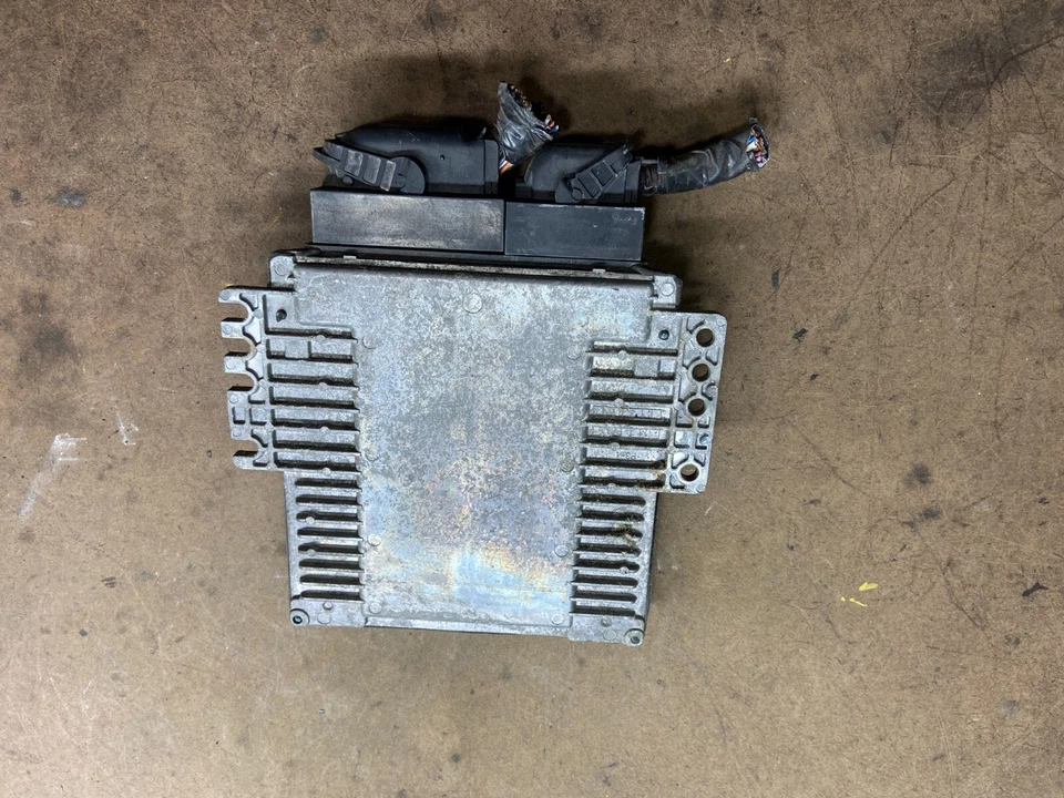 2008 Nissan Armada QX56 5.6L Engine Control Module mec73-592 a1 M5113 DG - Image 2 of 4