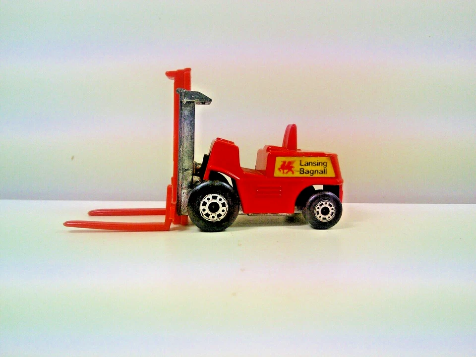 Matchbox Superfast 15 Fork Lift Truck - RED FORKS Vintage 1976 Lesney England - Image 2 of 4