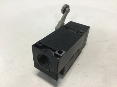 SQUARE D Limit Switch 9007-AEQ2699 Used #113170 | eBay