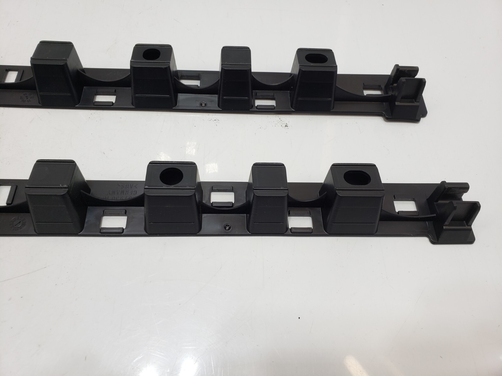 ✅ 10-14 OEM Rolls-Royce Ghost RR4 Front Left Right Side Door Sill Cover Bracket