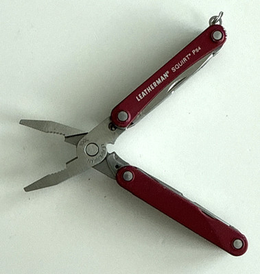 Leatherman Squirt PS4 Red Multi-Tool USA   Broken Scissors Spring