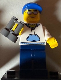 LEGO CITY 4644 Marina Retired Set/Beach/Surfing/Scuba Diver/Windsurf