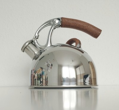 OXO Uplift Tea Kettle 1,9L Edelstahl Flötenkessel Wasserkessel
