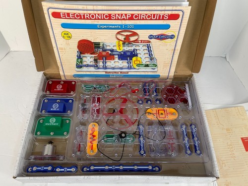 Snap Circuits Jr. de Elenco - 100+ Proyectos, 30+ Piezas, Kit de Aprendizaje STEM - Imagen 7 de 15