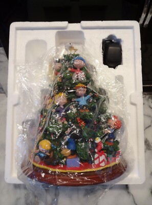 Danbury mint社製　peanuts スヌーピー クリスマス　ツリー Lighted DANBURY MINT PEANUTS CHRISTMAS TREE Snoopy Charlie Brown