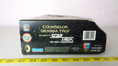 Star Trek TNG 12-inch Figure Counselor Deanna Troi Playmates 1999 St #65511 MIB - Picture 7 of 10