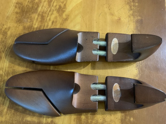 Men's Wooden Shoe Tree, probably JM Weston, SZ 8, Dark Brown