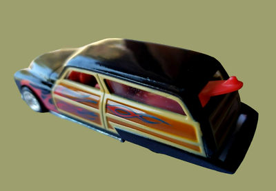 2009 Hot Wheels PURPLE PASSION WOODY Larry's Garage Real Riders
