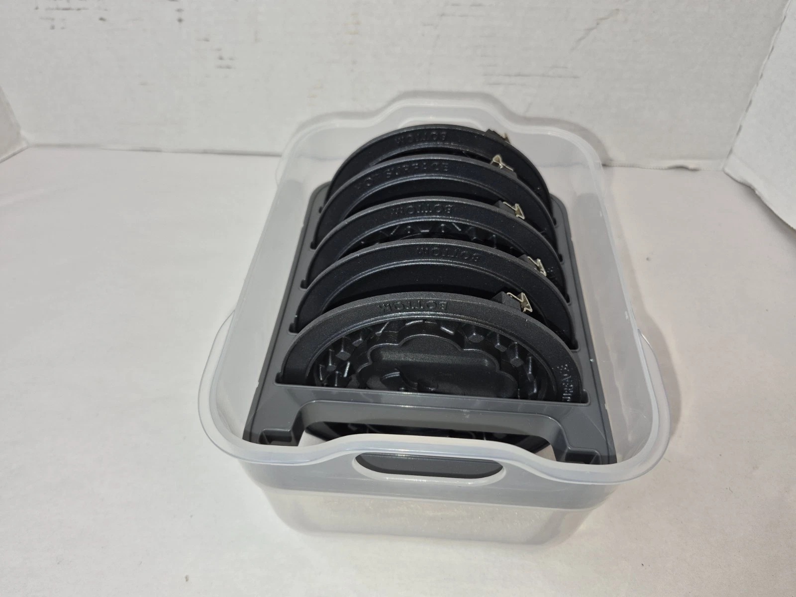 5 Dash Mini Removable Waffle Plates 4'' Non-Stick W/ Case
Opens in a new window or tab