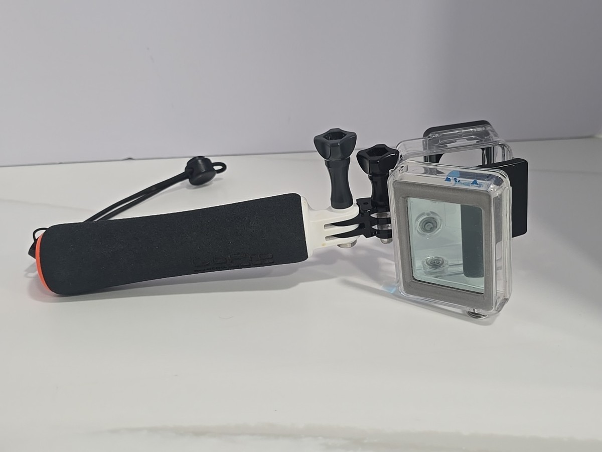 GoPro HERO4 Silver Camera with Go Pro The Handler Floating Grip