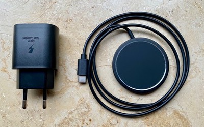USB-C 25 W Netzteil und Mog-Safe Induktiv Ladestation iPhone / Air Pads Pro etc.