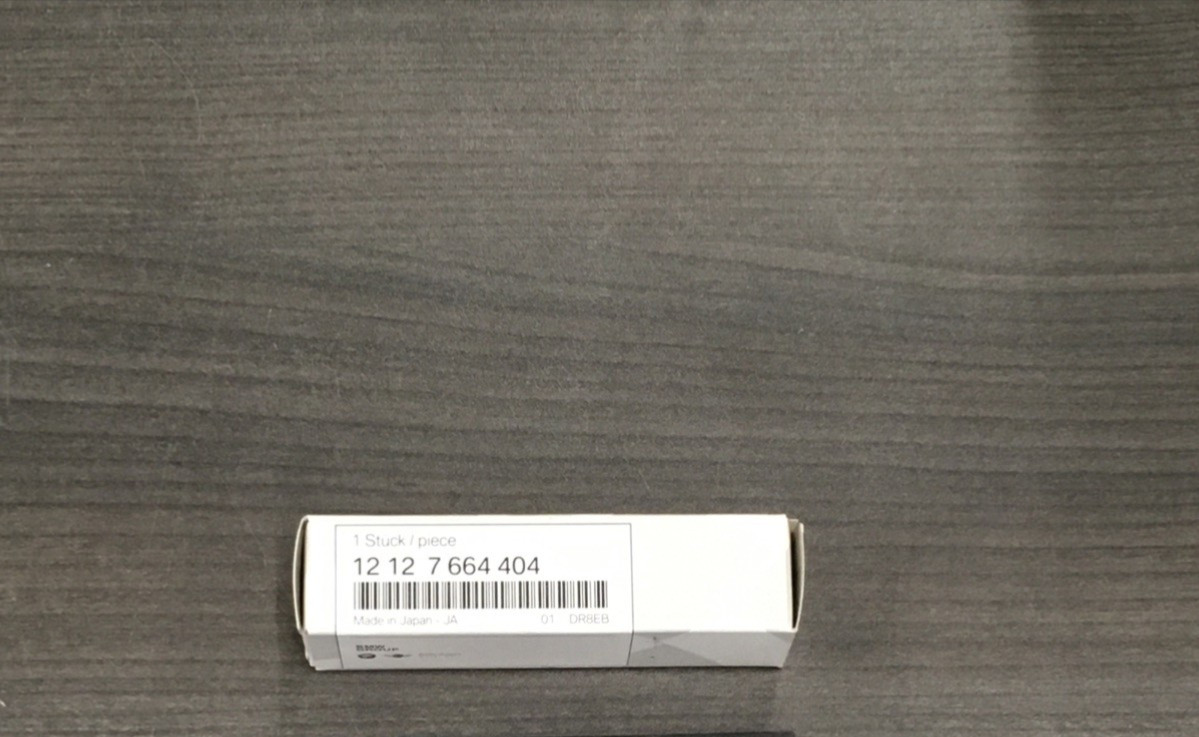 BMW NEW OEM SPART PLUG 12127664404 4E