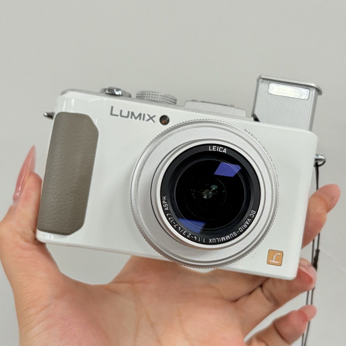 Panasonic LUMIX DMC-LX7 10.1MP 3.8x Optical Zoom Digital Camera