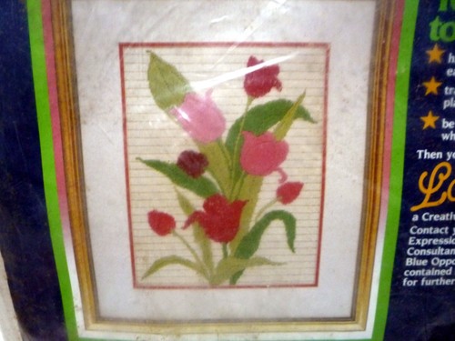 TULIPS (CREATIVE EXPRESSIONS) VINTAGE NEEDLEPOINT NEW OLD STOCK - Picture 2 of 3