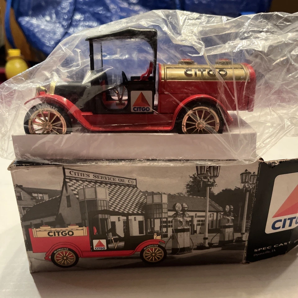 Spec Cast Citgo 1916 Studebaker Tanker Truck Coin Bank 1/25 Scale Diecast - Image 2 of 4