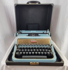Rare - Vintage Underwood Golden Touch Quiet Tab Ace Portable Typewriter in Case! thumbnail