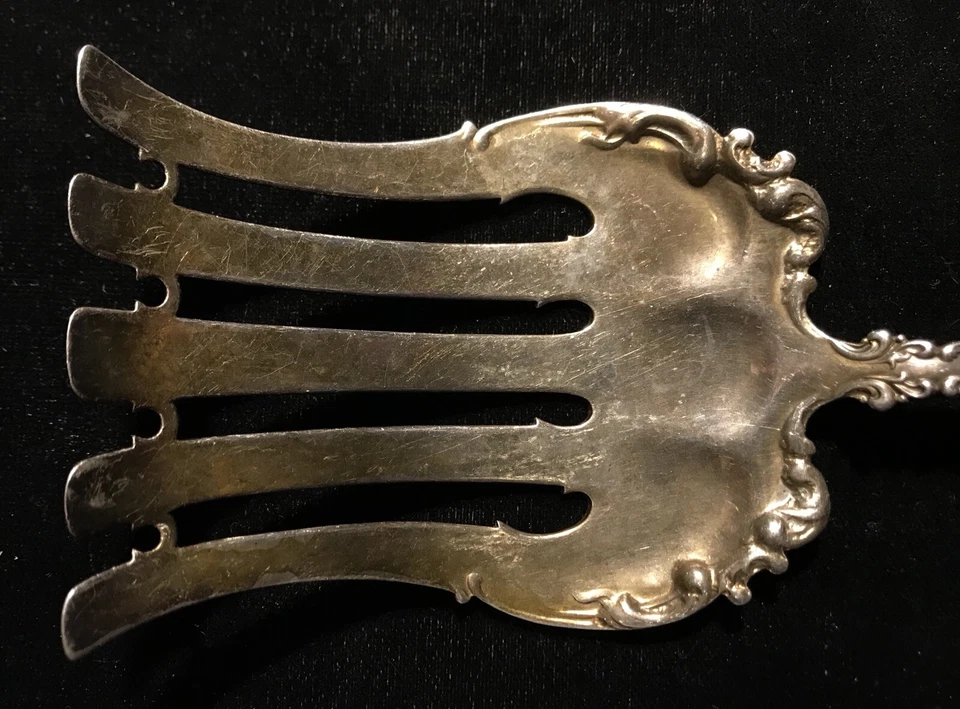 Cubiertos de plata de ley - Whiting Louis XV espárragos tenedor para servir monograma Foto 3 de 4