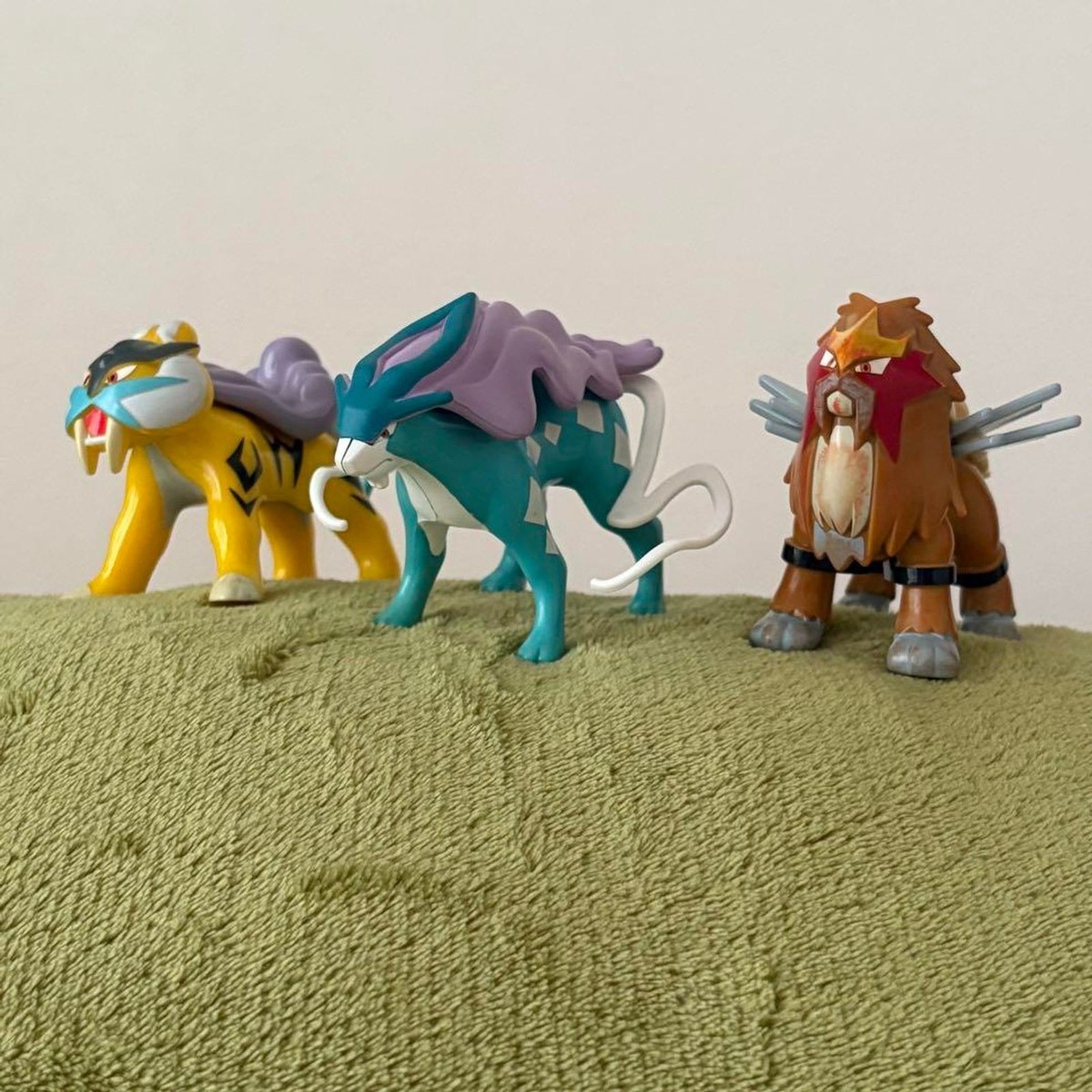 Pokemon Entei Suicune Raikou Legendary Beasts Figure Set Nintendo