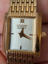 Citizen Tank Watch Women 17mm Champagne Dial Gold Tone Needs New Battery