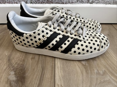 gazelle polka dot
