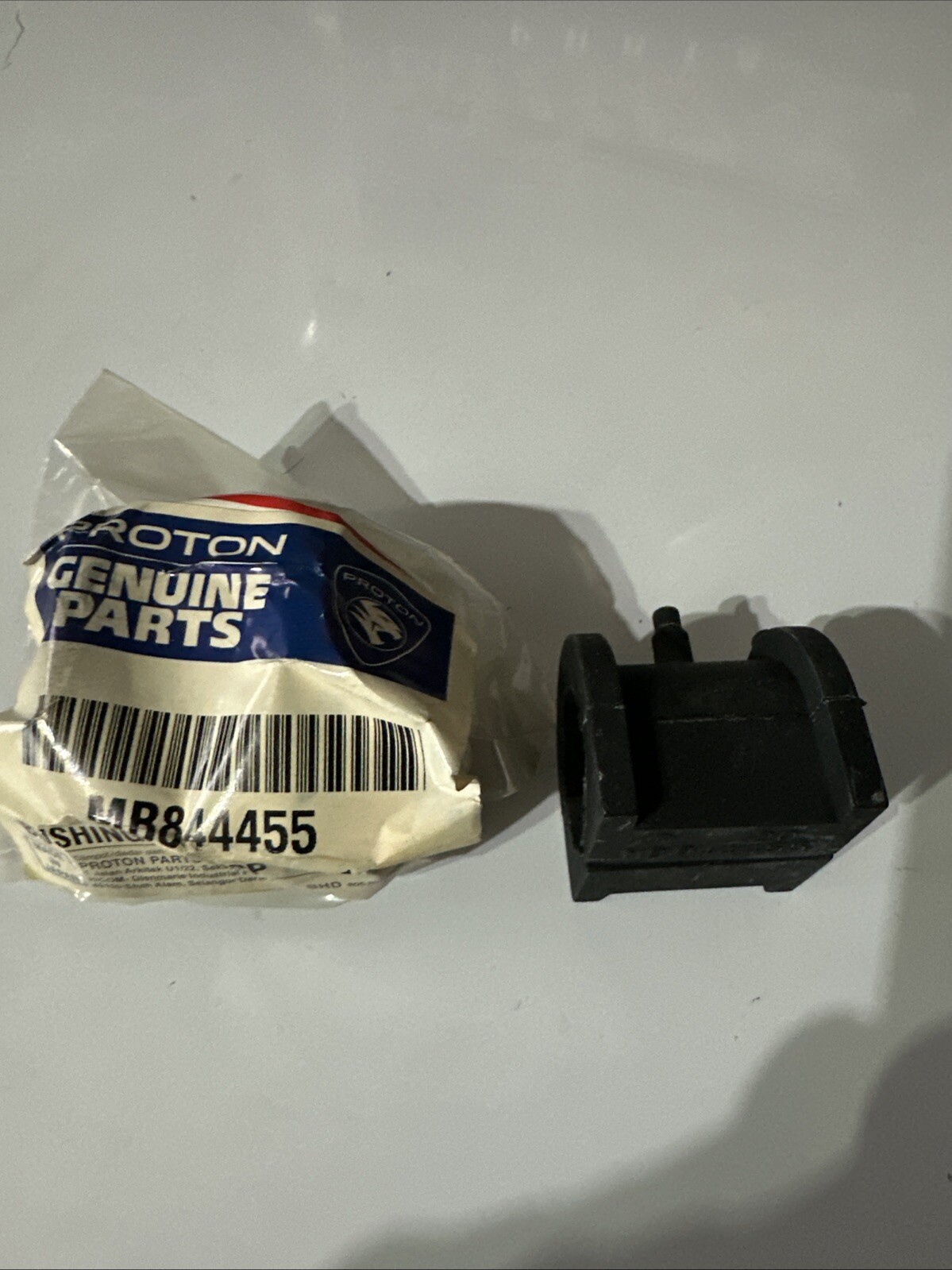 Genuine Proton Satria Wira 1.1 1.3 1.5 2.0 Anti Roll Bar Bush Front MB844455 image 2