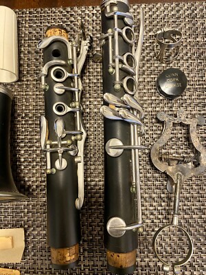 VINTAGE CLARINET PAN AMERICAN DIV. C.G. CONN. USA #118336 IN