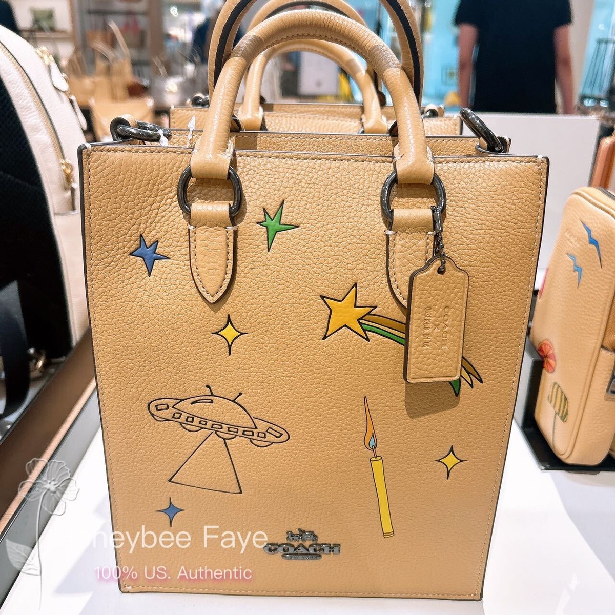 【COACH】大人気☆Dylan Tote Bag☆ロゴストラップ・ショルダー COACH Dylan Tote Bag ロゴストラップ・ショルダー