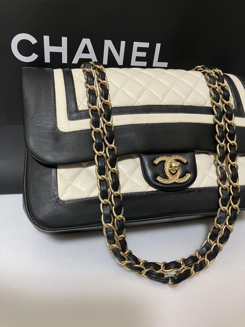 CHANEL CC Matelasse Bi-Color Double Chain Shoulder Bag Black White From Japan image 6