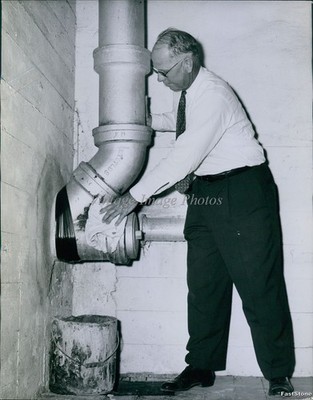 1957 Miami Courthouse Blue Collar Worker Bill Kuenzel Historic Vintage Photo 7x9