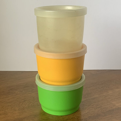Tupperware Vintage Round Food Container Set 3 Snap Lids Stackable