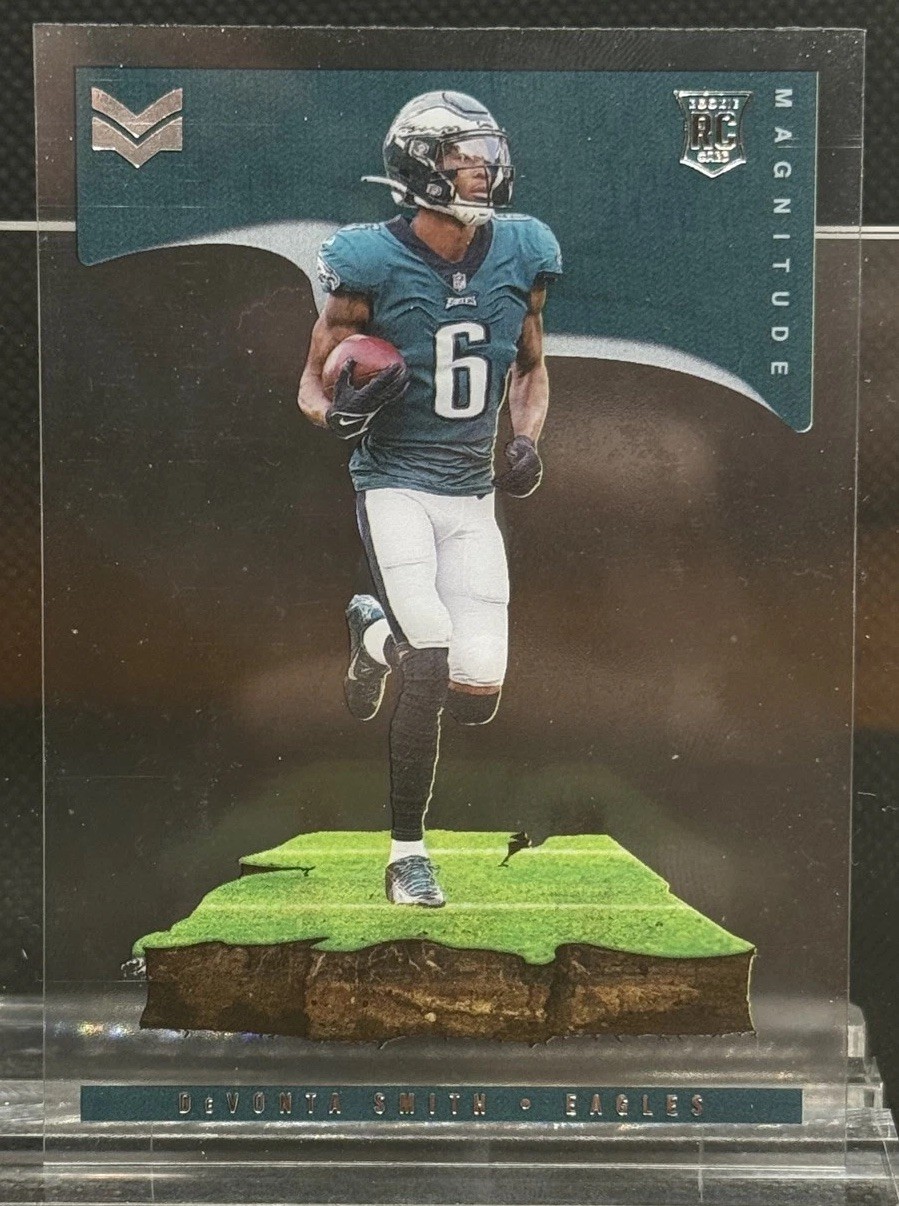 DeVonta Smith Panini Chronicles Magnitude #MAG7 Base