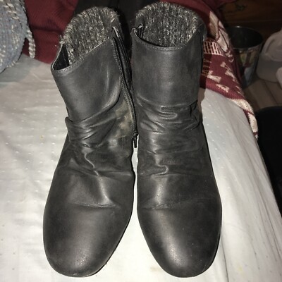 Shoe Show Black Vinyl & Cloth Boots Slouch Booties, 9.5 M Women's 149568/SALLY